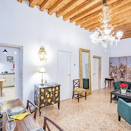 Ca' San Beneto Completely Refurbished In A Fabulously Central Area Venice Exterior photo